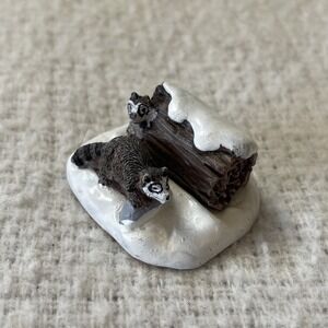 Lemax‎ Village Collection Figurine Raccoons Bandits Log Forest Hiding Home